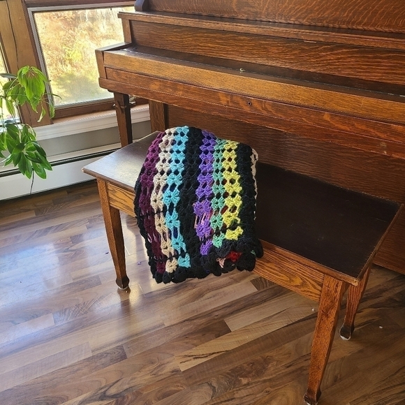 Vintage Handmade Crochet Afghan - Picture 6 of 12